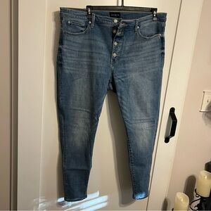 Lucky Brand Light Blue Denim Jean